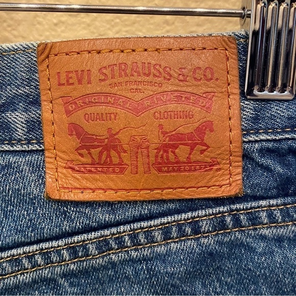 LEVI’S Women Blue Buttoned Front Orange Tab Jean Shorts Size 26 - Picture 6 of 10